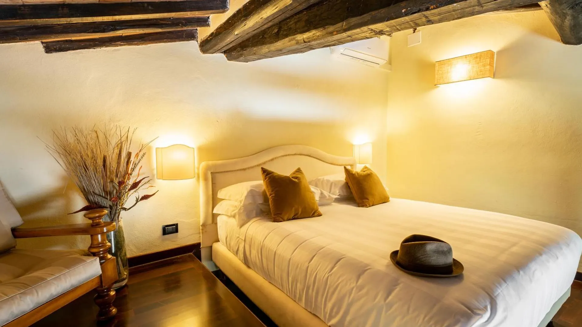 Hotel Borgo San Luigi Monteriggioni