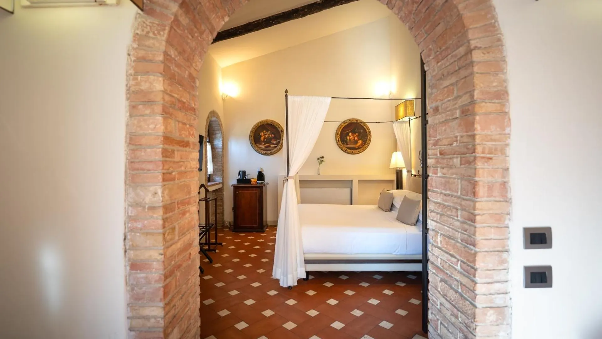 Borgo San Luigi Hotel Monteriggioni