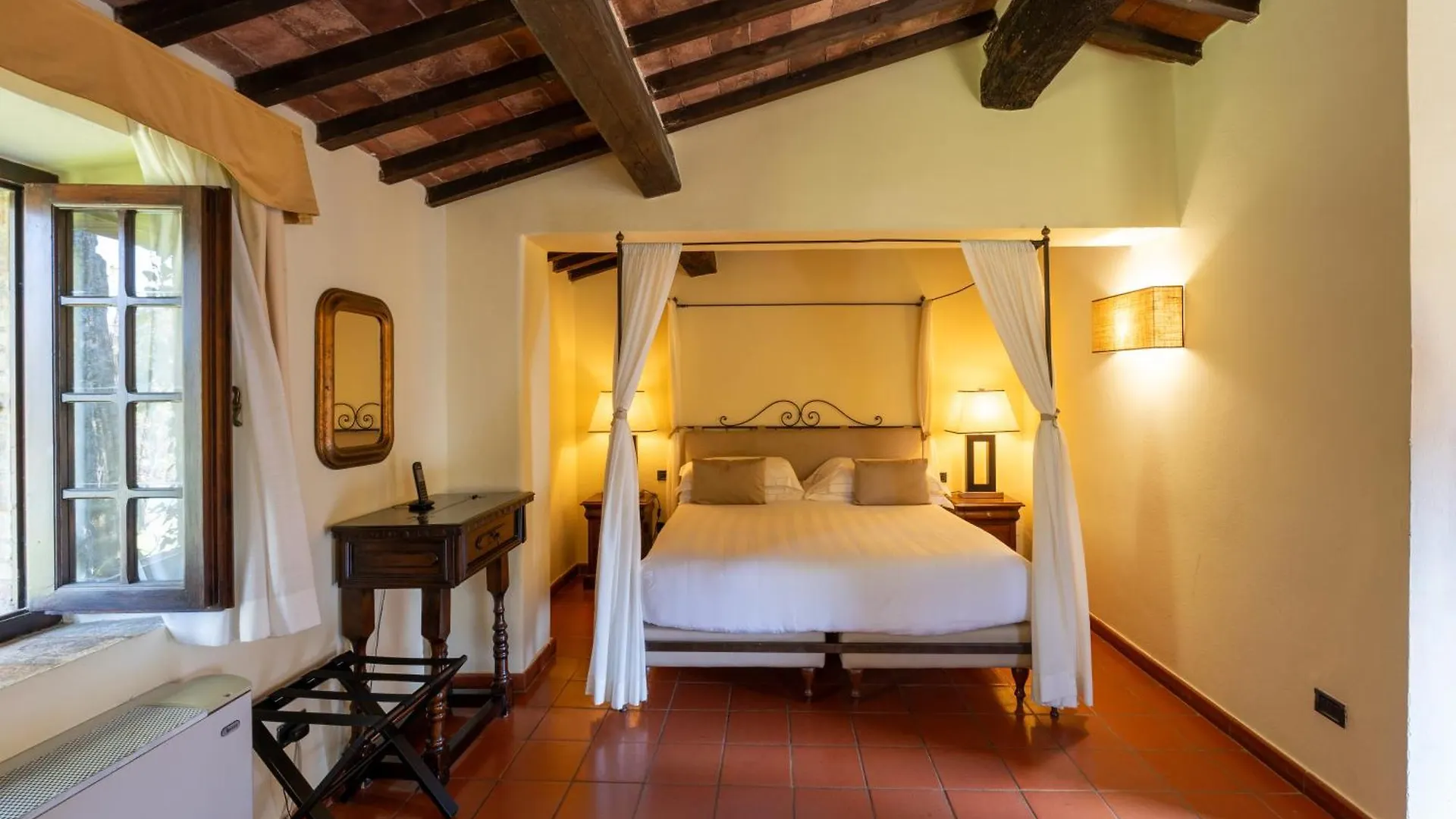 Borgo San Luigi Hotel Monteriggioni